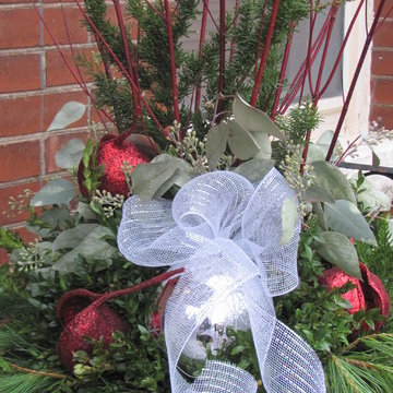 Outdoor/Christmas Urns