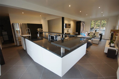 Idée de décoration pour une cuisine design.