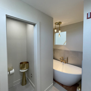 Contemporary Primary Bathroom Remodeling in Houston, TX Montrose area