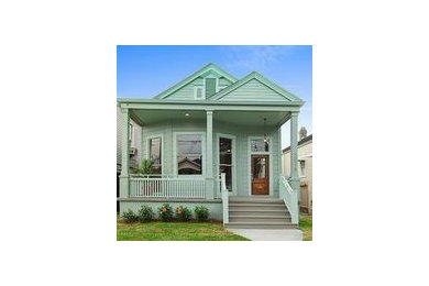 Inspiration for a transitional home design remodel in New Orleans