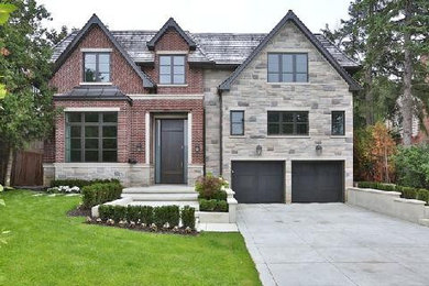Exterior home idea in Toronto