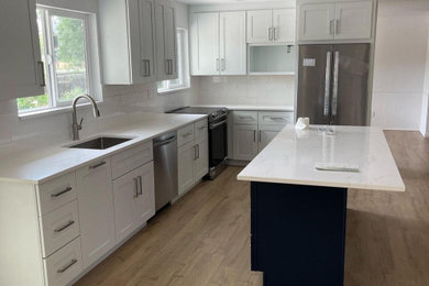 Example of a kitchen design in Denver