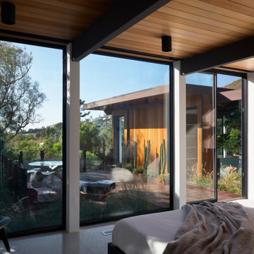Malibu Glass Box House by Klopf Architecture