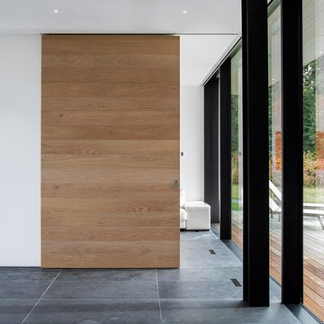 Minimal Organic Interior in Whistler