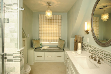 Inspiration for a transitional bathroom remodel in Chicago