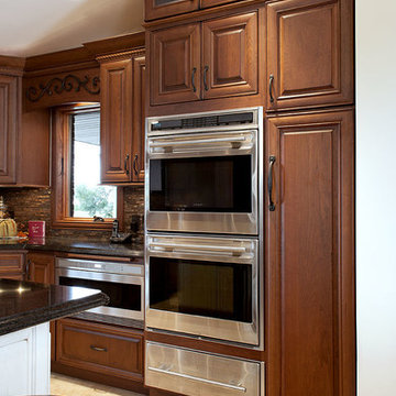 Showplace Cabinets - Kitchen