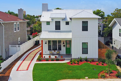 Coastal exterior home idea in Jacksonville