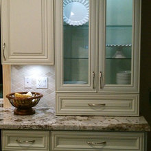 Microwave cabinet