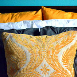 Accessories - Decorative Pillows
