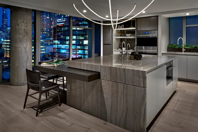 Example of a trendy kitchen design in Chicago