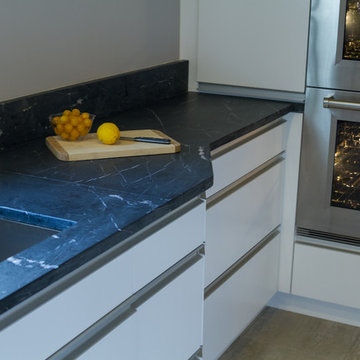 Sleek & Inspiring Professional Kitchen