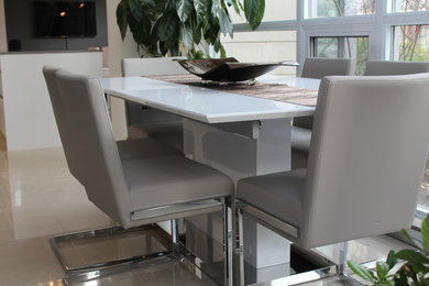 Dining room - scandinavian dining room idea in Toronto