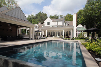 Example of a cottage patio design in Indianapolis