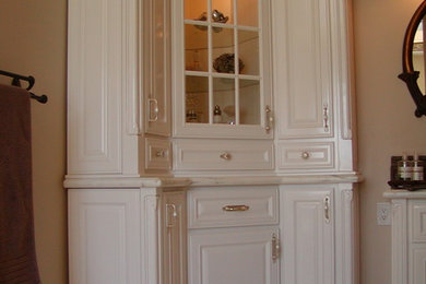 Bathroom - craftsman bathroom idea in Sacramento