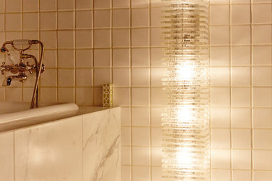 Example of a trendy bathroom design in New York
