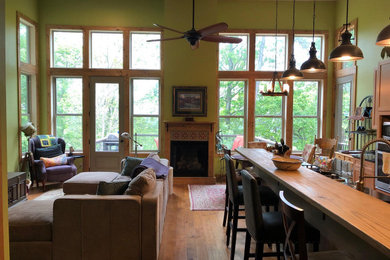 Example of a living room design in Other