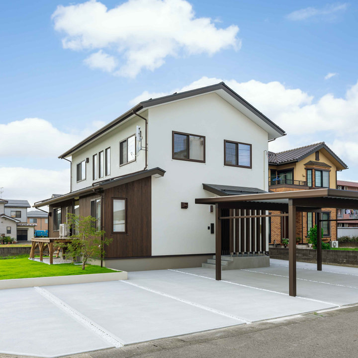 和モダンなおしゃれな家の外観の画像 75選 - 2025 年 11月 | Houzz (ハウズ)
