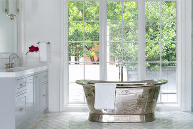 Inspiration for a timeless bathroom remodel in Dallas