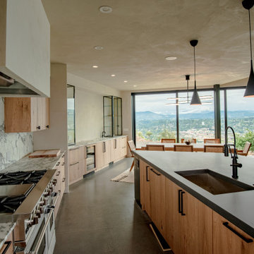 White Salmon Bluff Home