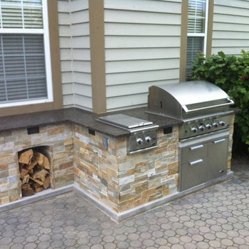 Gas Grills & Outdoor Kitchens
