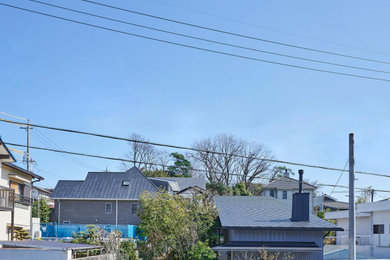 名古屋にある高級な中くらいな北欧スタイルのおしゃれな家の外観の写真