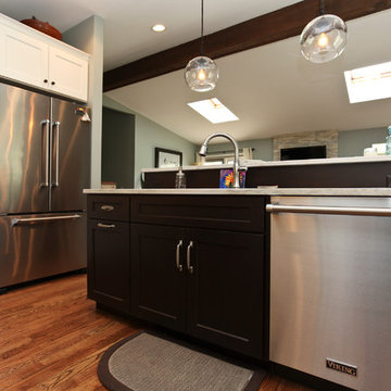 Palatine Light and Bright Kitchen Remodel, Sunroom Addition and Wet bar