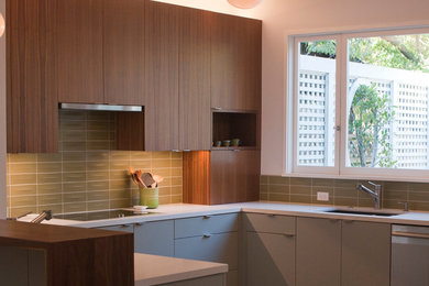 Inspiration for a modern kitchen remodel in San Francisco