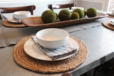 Example of a transitional home design design in Louisville