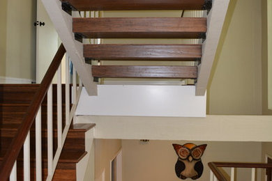 Example of an entryway design in Orange County