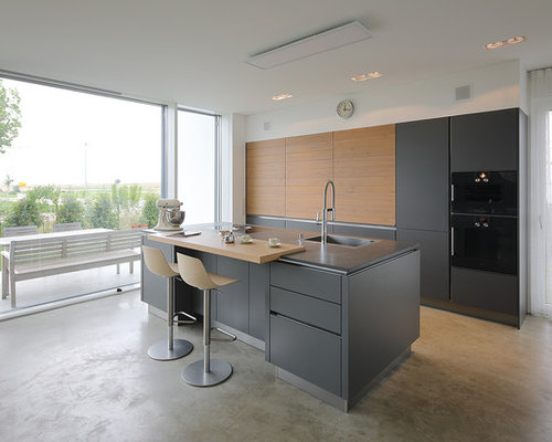 Küchen mit grauen Schränken und Vinylboden Ideen, Design & Bilder | Houzz