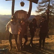 t t's photo