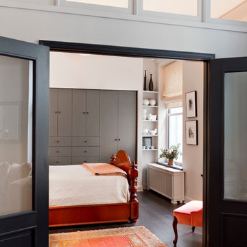 My Houzz: Art and Colorful Finds in a Manhattan Apartment