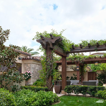 Intimate Courtyard for Entertaining