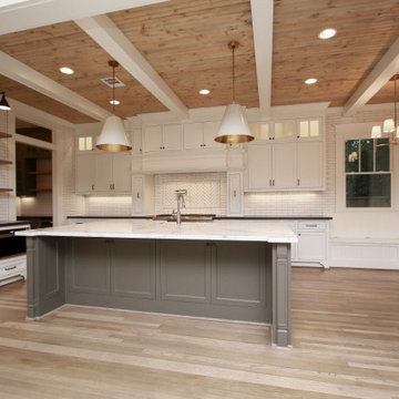 Bright & Airy Craftsman on Columbia