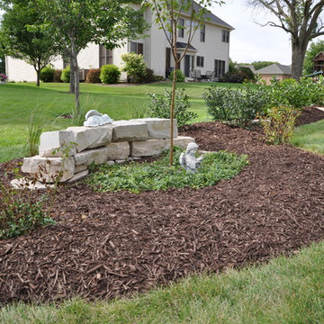 Yorkville - Landscaping Berm