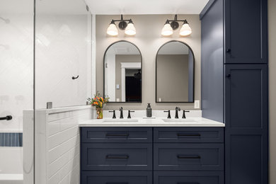 Example of a bathroom design in Burlington