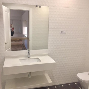 CUARTO DE BAÑO DE UNO DE LOS APARTAMENTOS