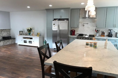 Transitional kitchen photo in San Diego