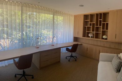 ドーセットにある高級なコンテンポラリースタイルのおしゃれなホームオフィス・書斎の写真