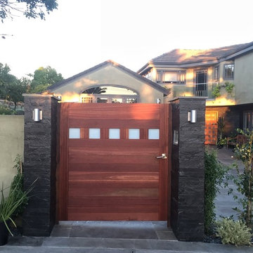 Malibu Wood Gate