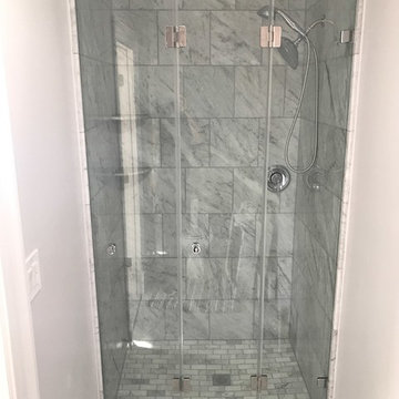 Washington D.C Bifold Shower Enclosure