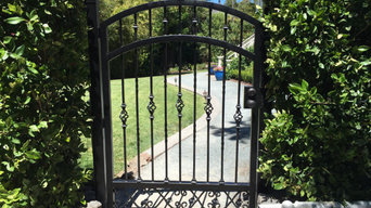 San Rafael vehicle gate w/automation and garden gate