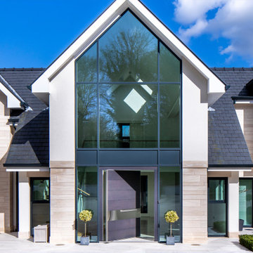 Manchester, UK “Green Hollow” – Private Villa