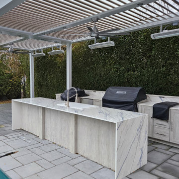 Open Aire Alfresco Competes Against The Elements Of Weather