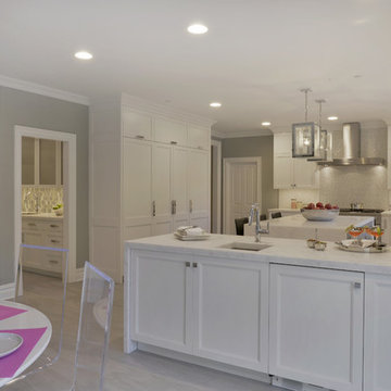 Traditional w/ Contemporary Style!