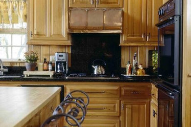 Kitchen - kitchen idea in New Orleans