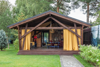Cottage patio photo in Moscow