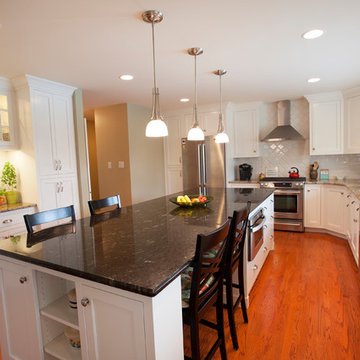 #6 - Country Kitchen & Three Seasons Room