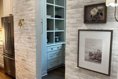 Kitchen & Pantry