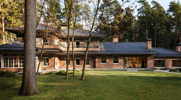 Современный Фасад дома by Архитектурная мастерская Нины Прудниковой
